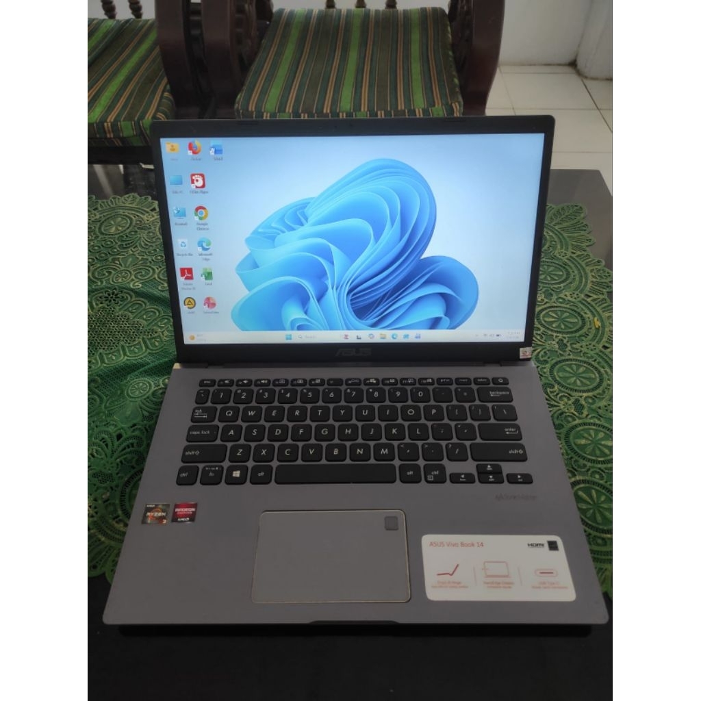 Laptop Asus RAM 8 SSD 256 Ryzen 3