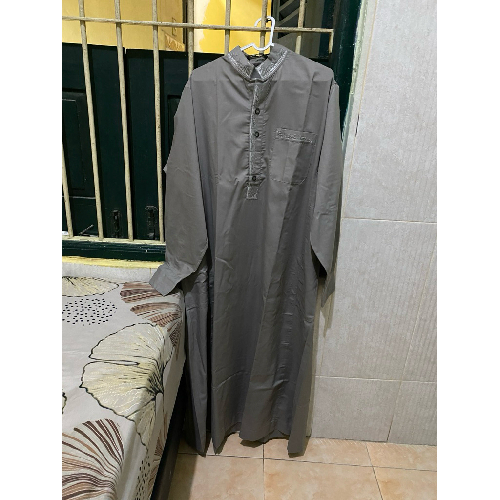 Gamis pria abu abu