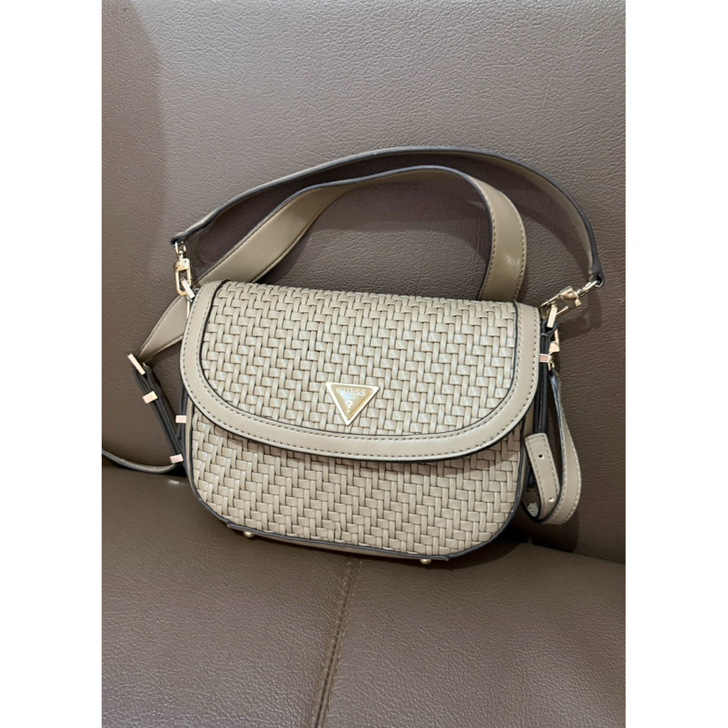Preloved Guess Bag