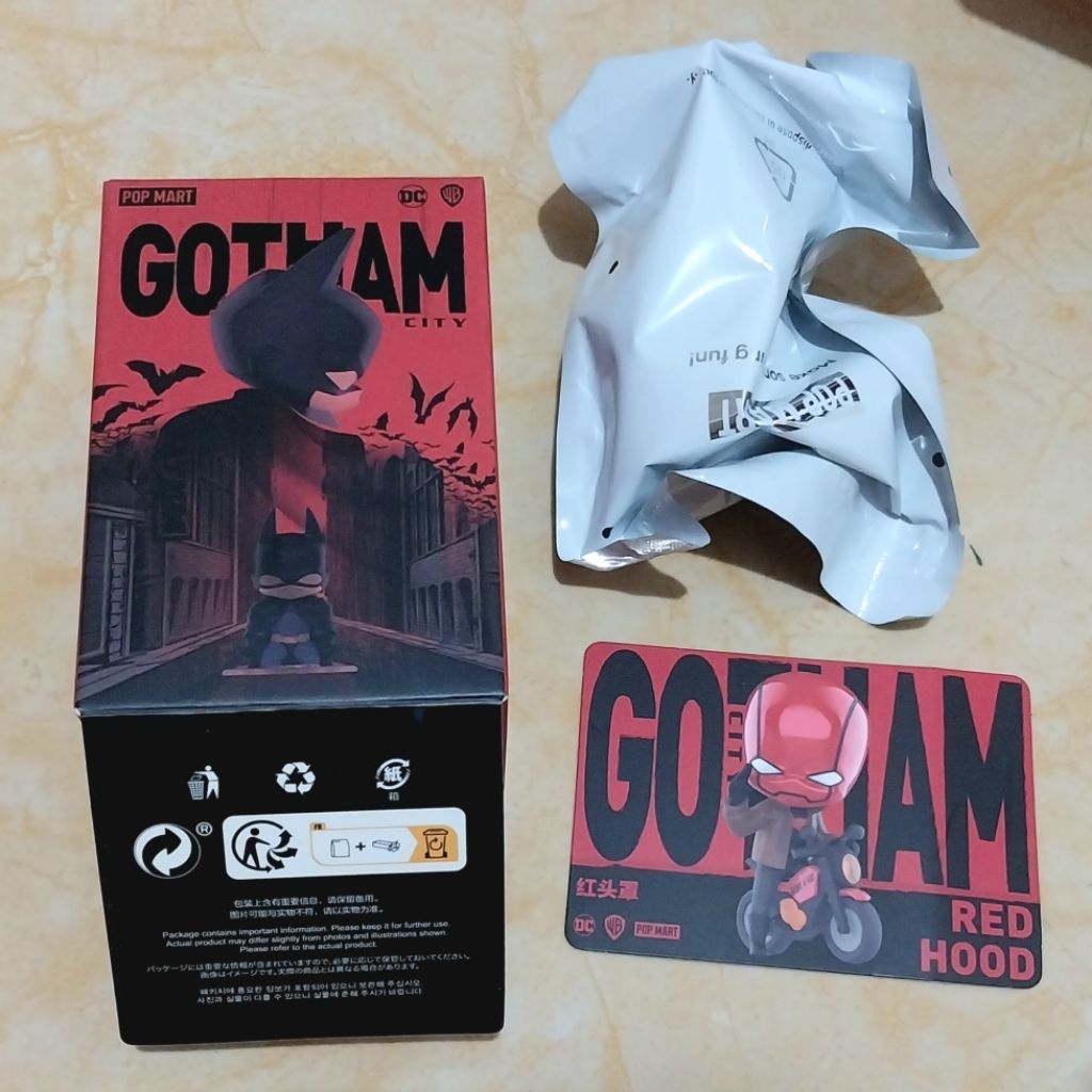 Popmart Gotham City - Red Hood Jason Todd (Selected) Popmart Batman Blind Box