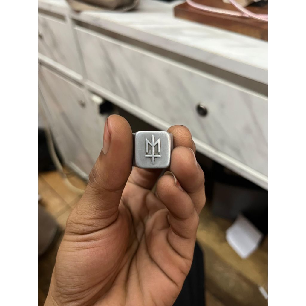 Cincin Maternal Disaster silver logo