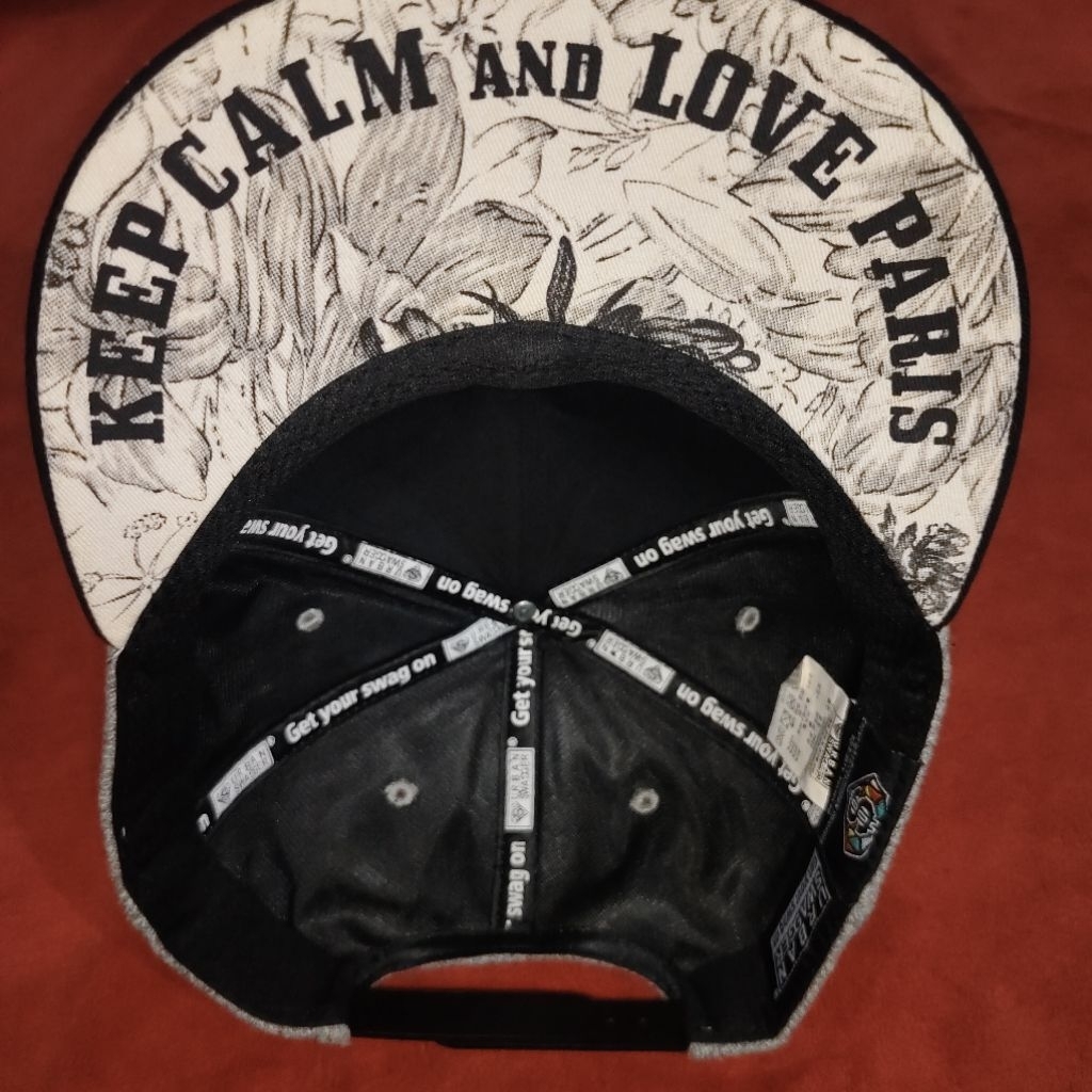 topi Paris urban swagger