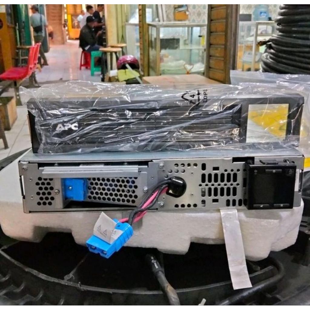 UPS APC SMC3000RMI2U SMART-UPS C 300 VA