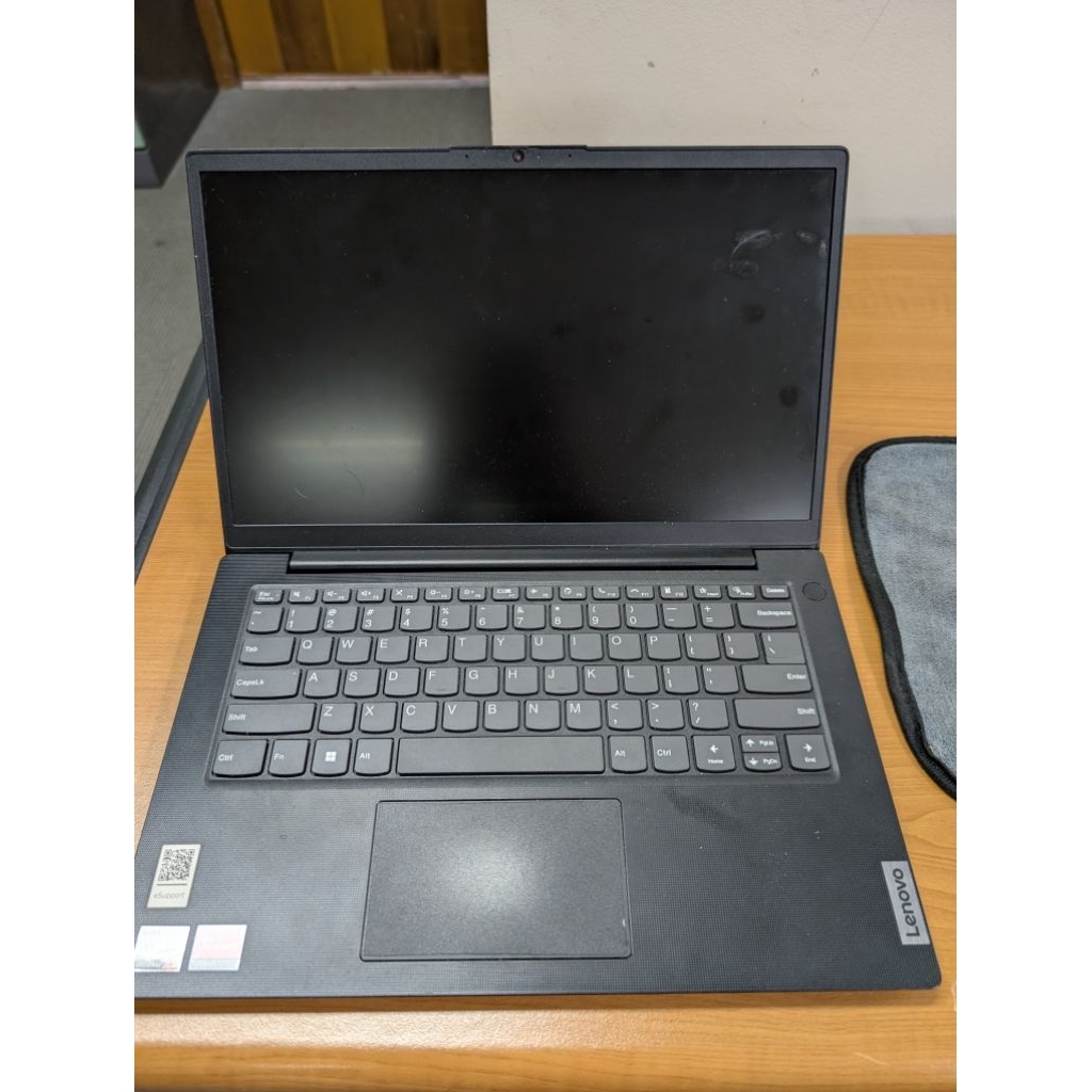 Laptop Lenovo V14 G3 Ryzen 5 5625u 16/512