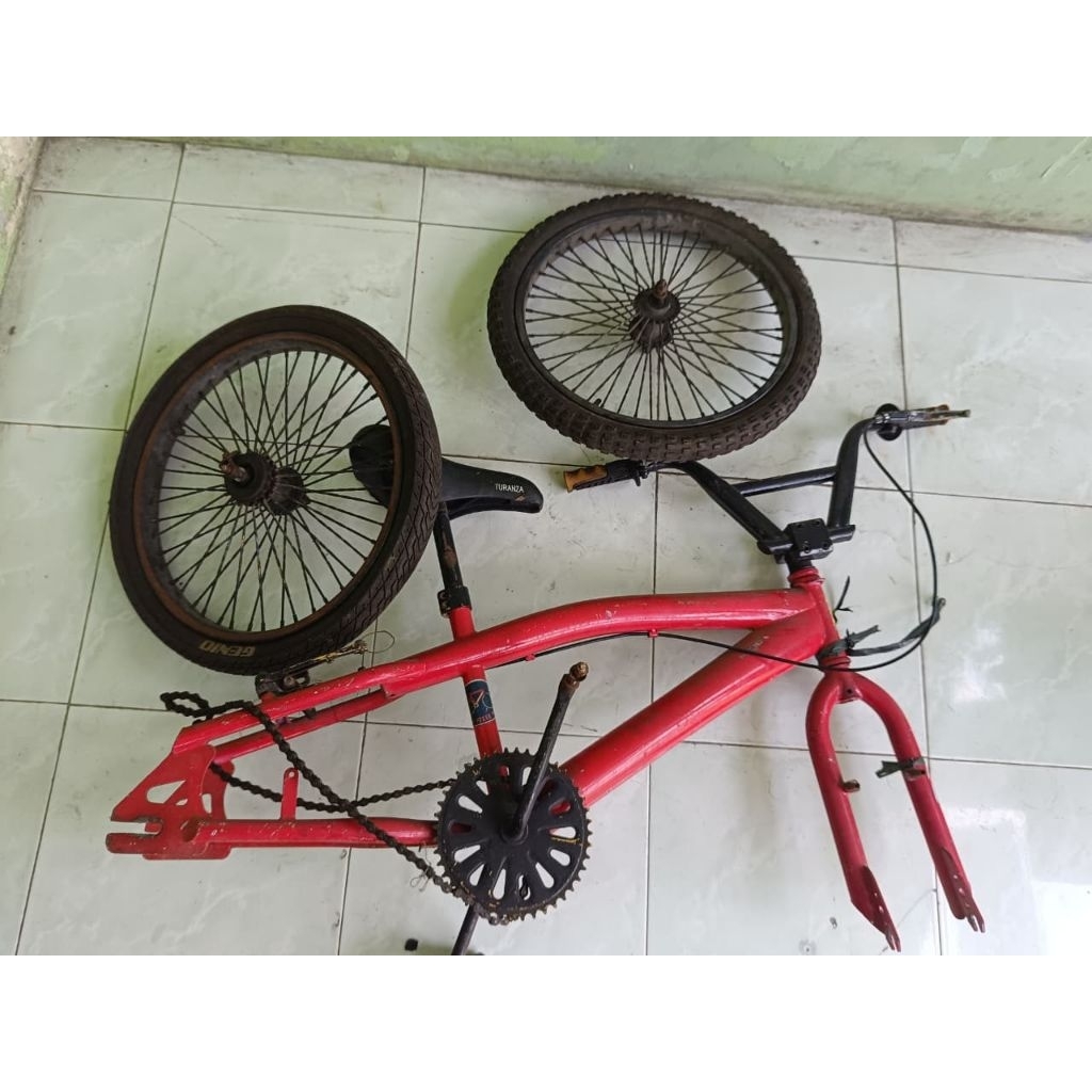 SEPEDA BMX BEKAS 20" BESI