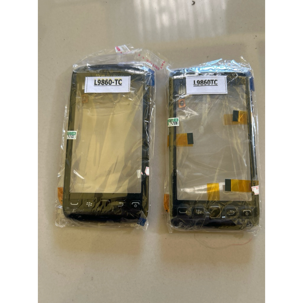 Toskrin blackberry 9860