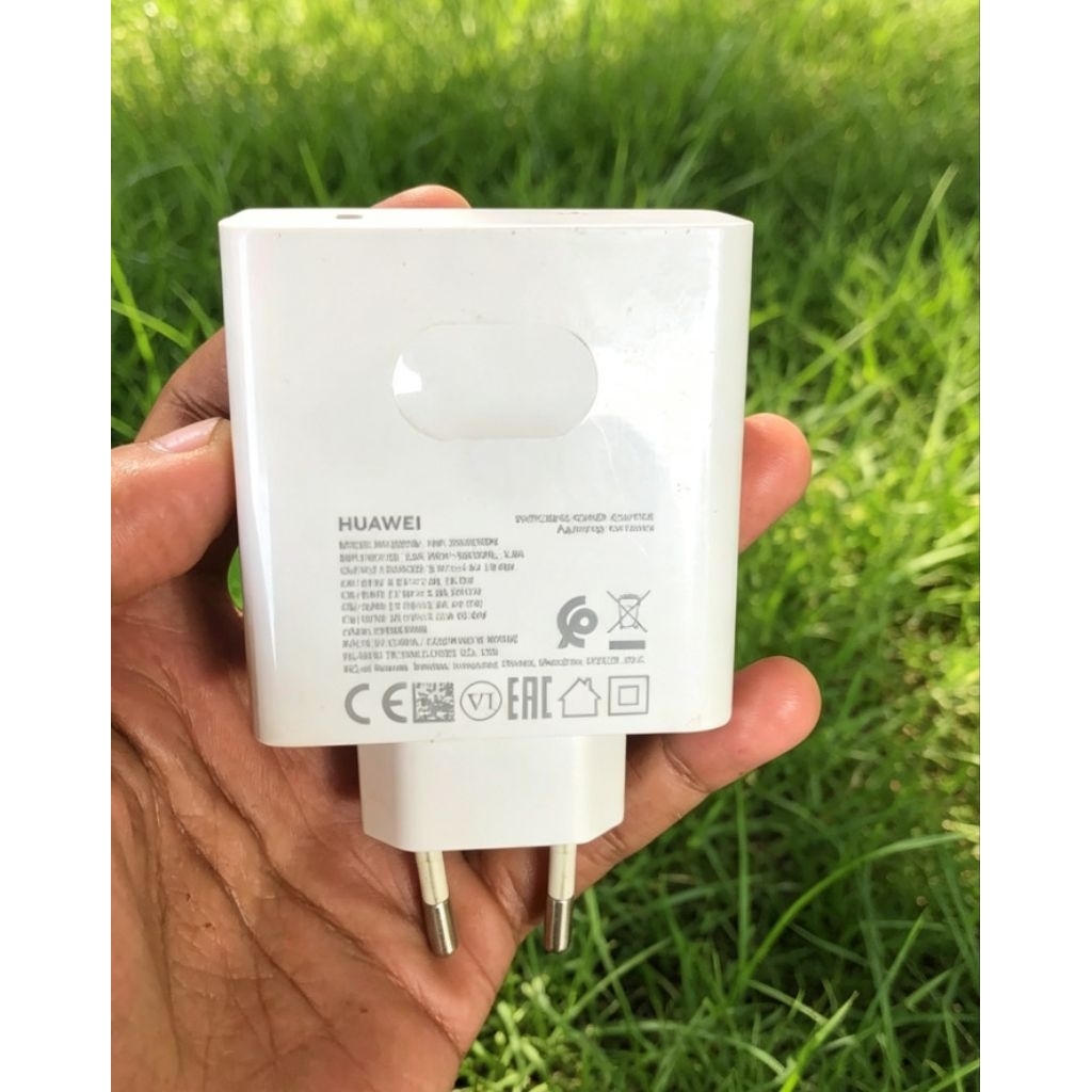 Charger Matebook Huawei 65Watt