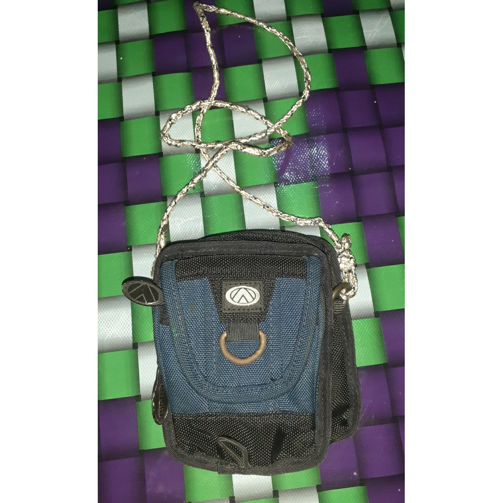 Tas EIGER kecil klasik Slempang original Preloved