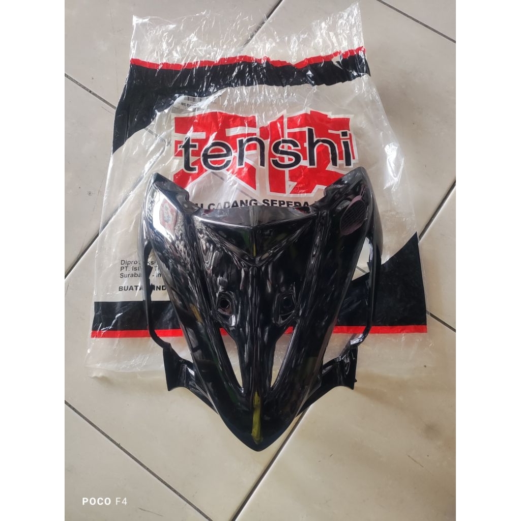Panel Taeng Depan Revo Lama Hitam