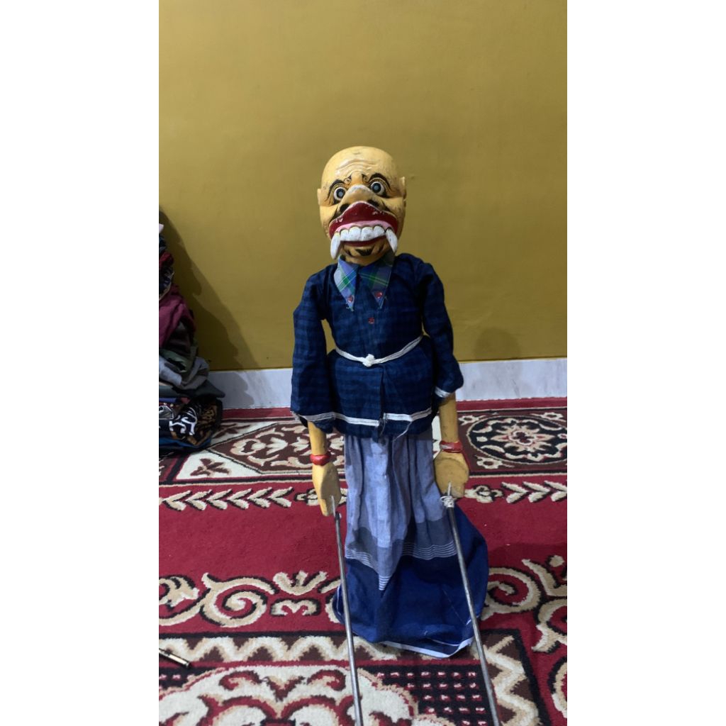 Wayang golek buta botak