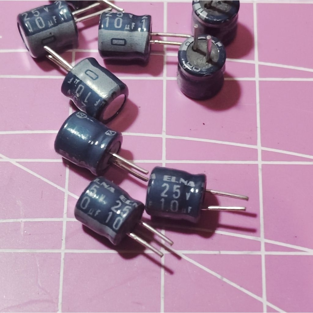 ELNA Kapasitor Elco Radial 10uF 25V – Original