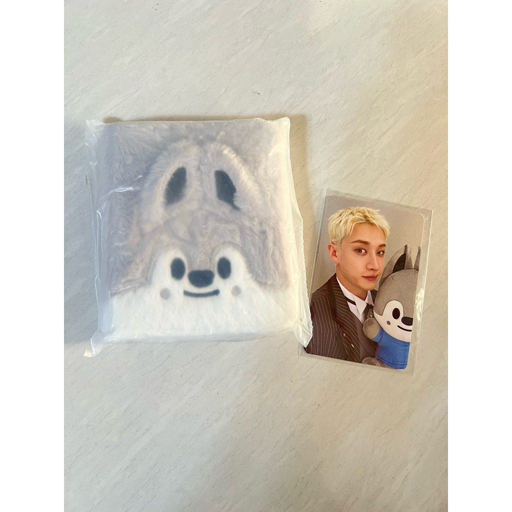 SKZOO Wolfchan collect book + pc special benefit