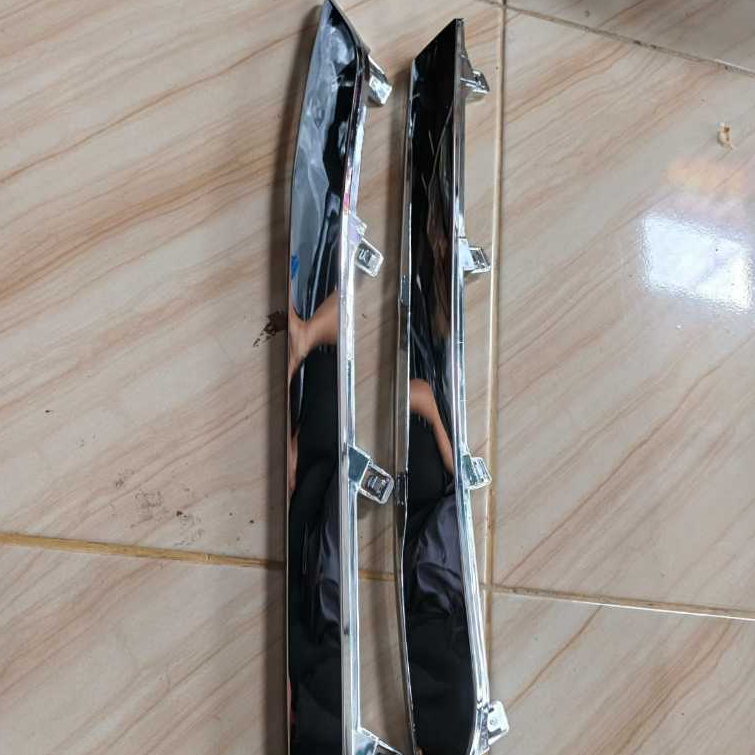 LIS  BUMPER DEPAN AVANZA VELOZ 2012-2015