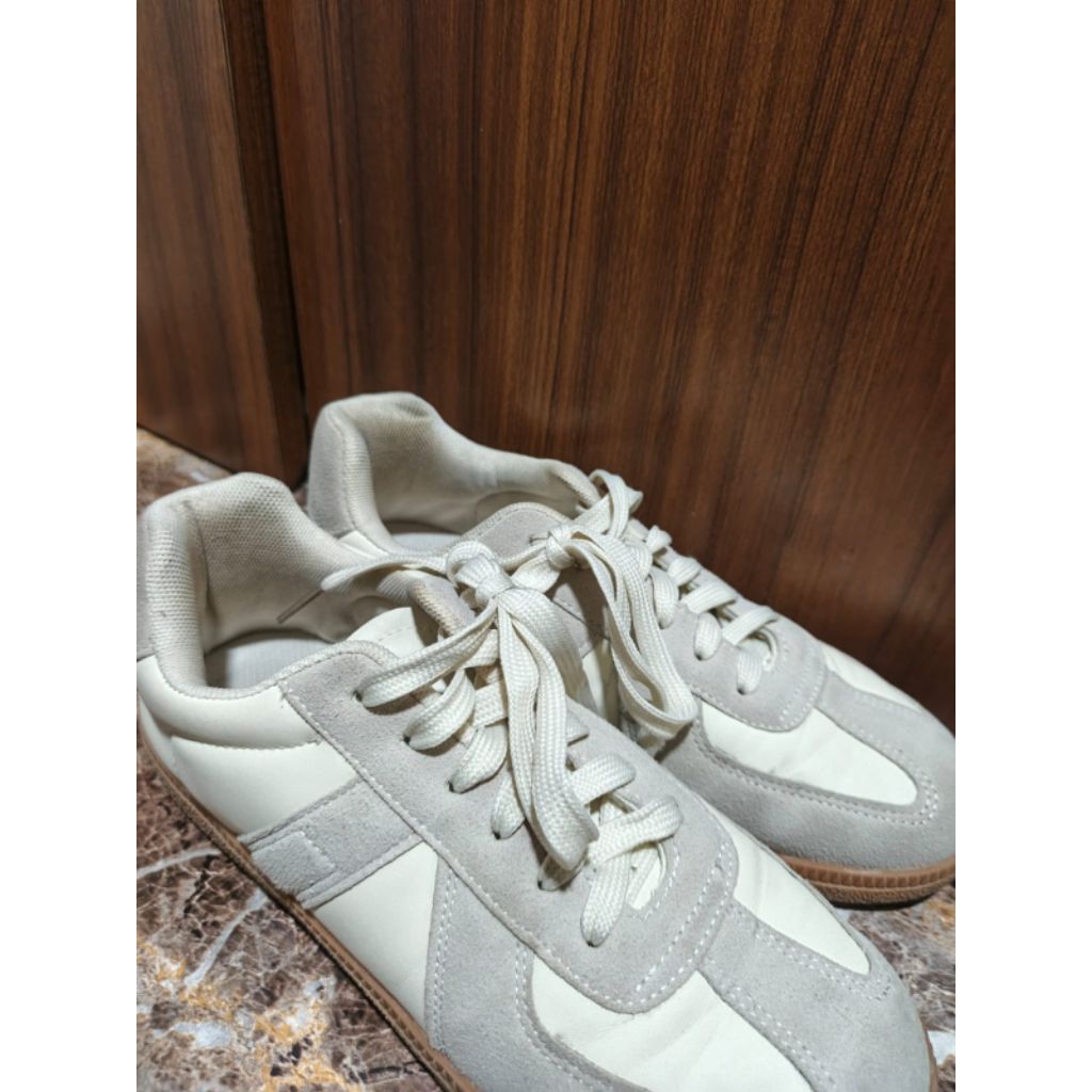 sepatu samba corolla