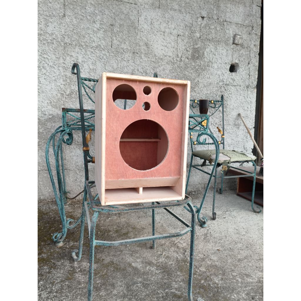 Box speaker 6 inch Bass reflex + 3 inch x2