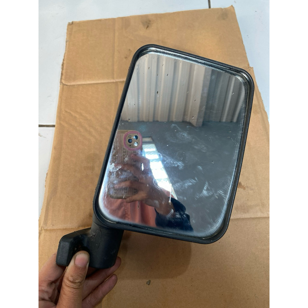 spion bagian kanan kijang super copotan mobil original