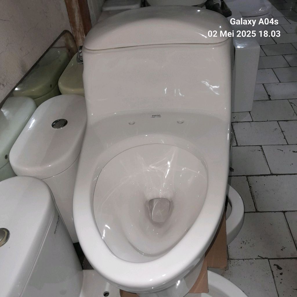 Closet duduk Toto CW 914 J