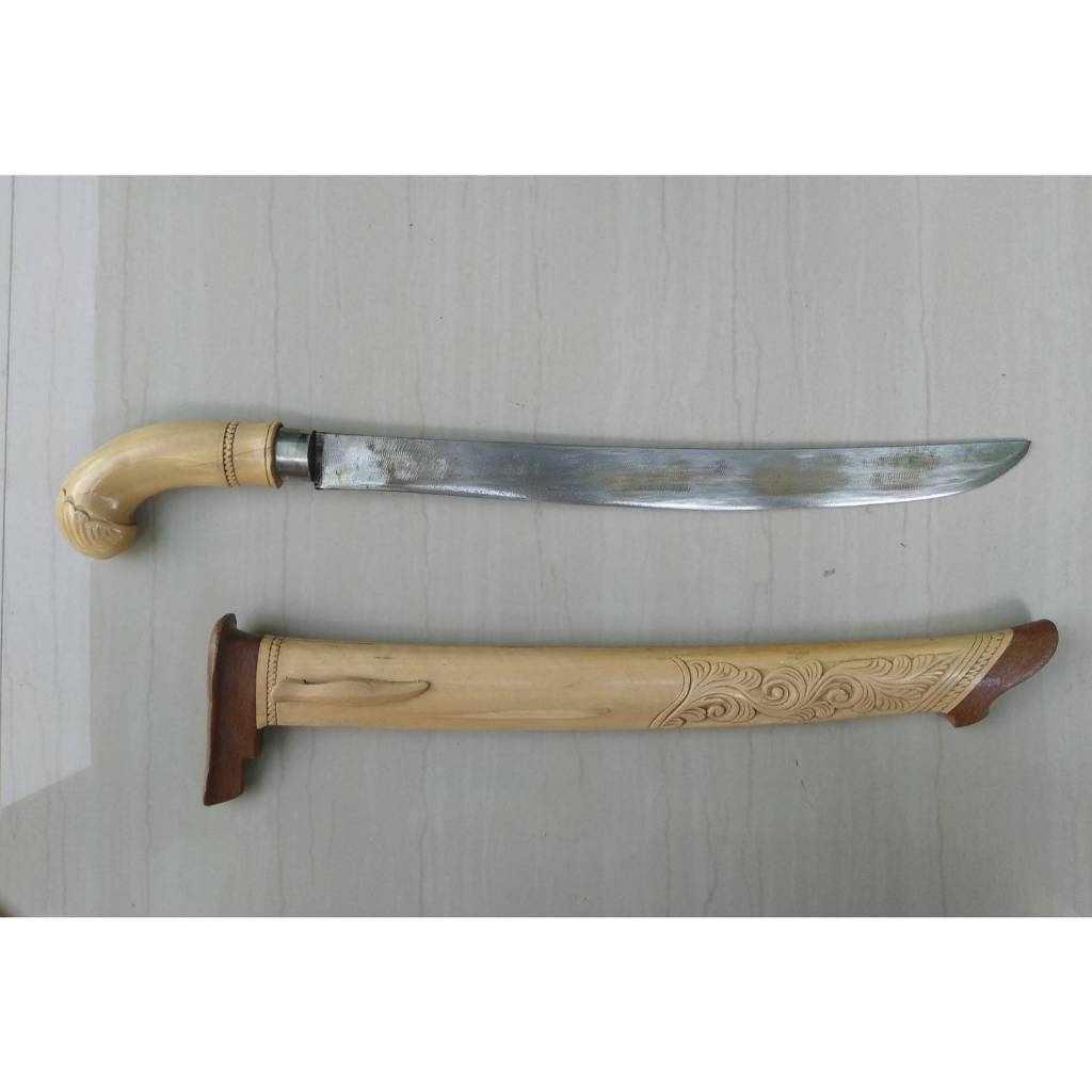 GOLOK TEBAS