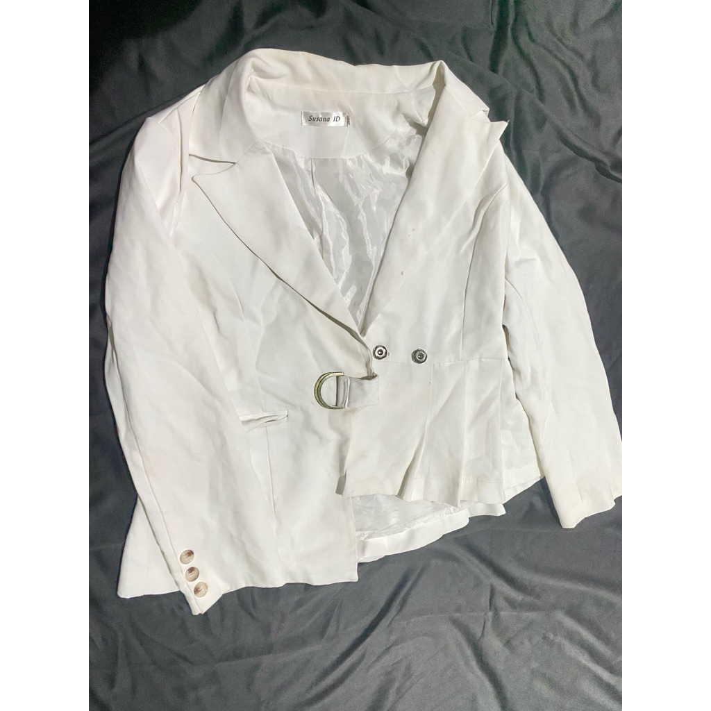 preloved blazer putih