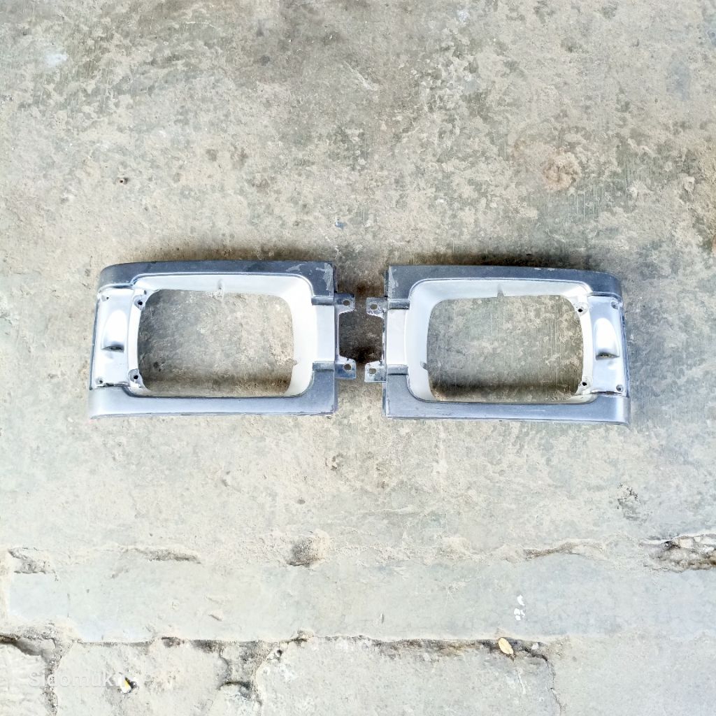 Grill Garnish Ring Lampu Depan Suzuki Carry 1.0 Extra ST100 Carry Careta Original Copotan