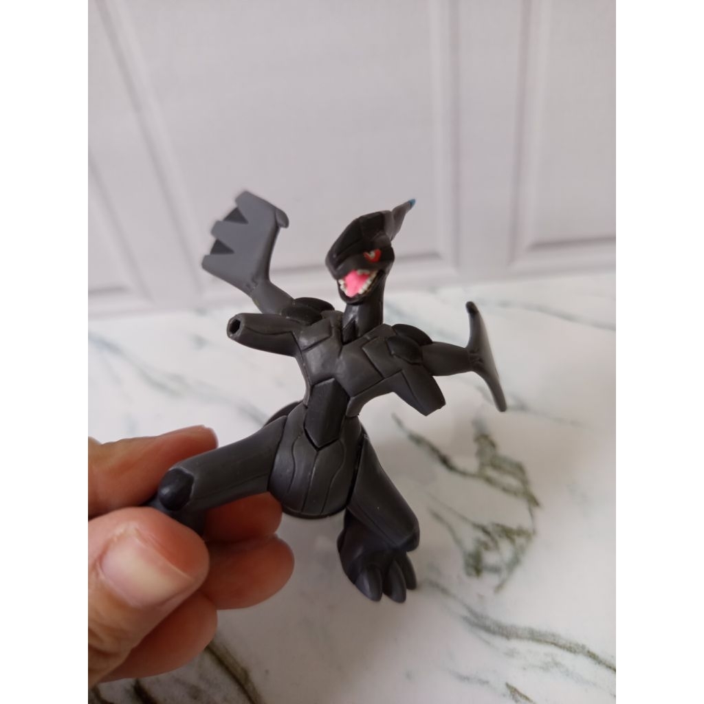 Takara Tomy Moncolle Zekrom preloved