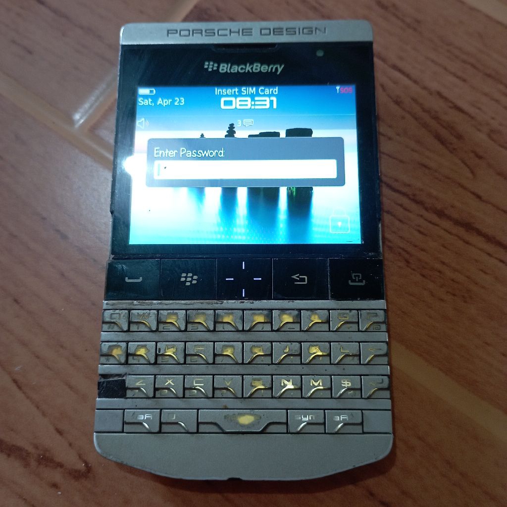Blackberry P'9981 second