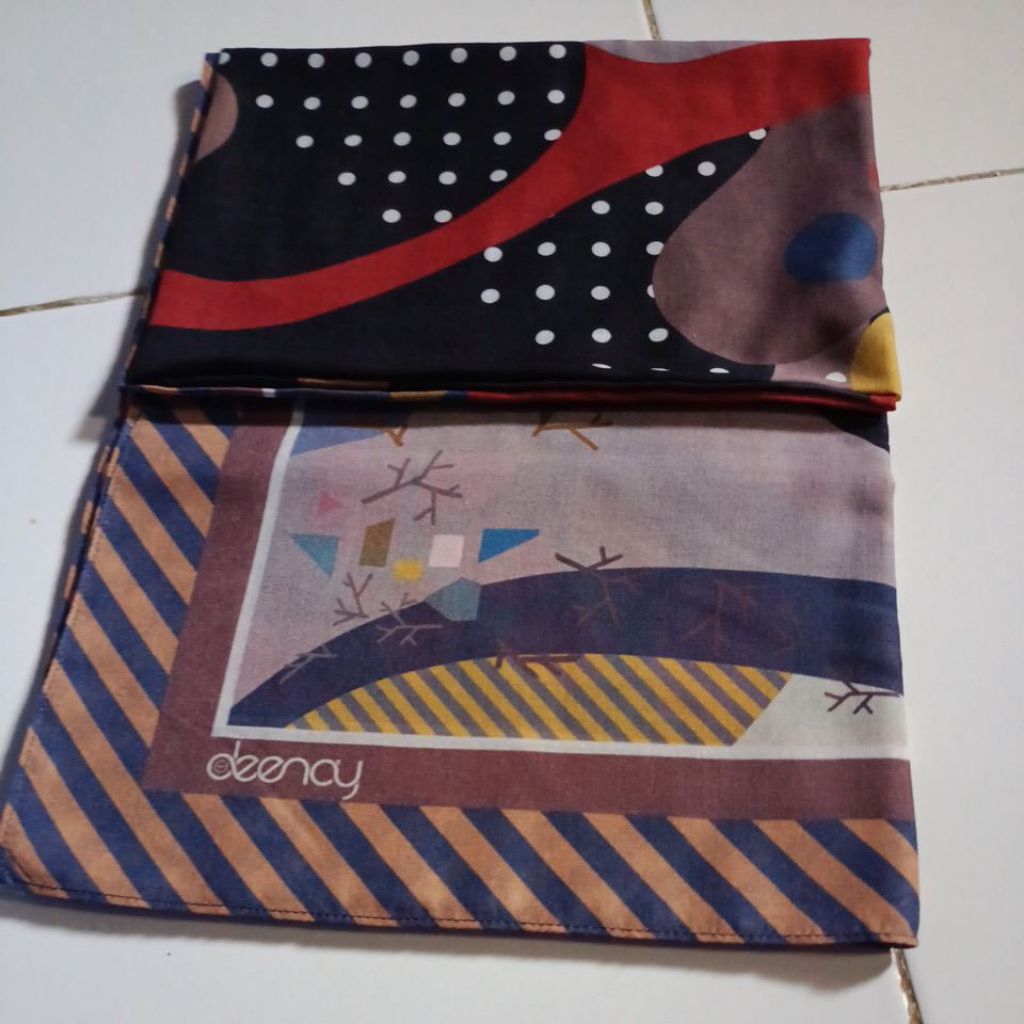 deenay scarf