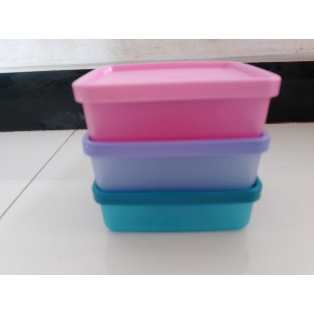 mini square away Tupperware baru