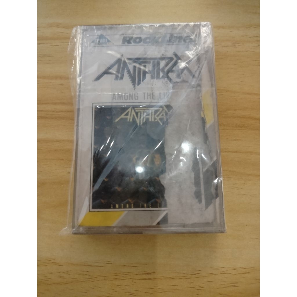 kaset pita anthrax cover tidak mulus