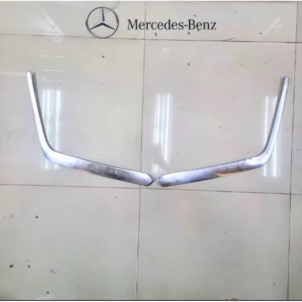 List Chrome bumper depan mercedes benz w124 1 set