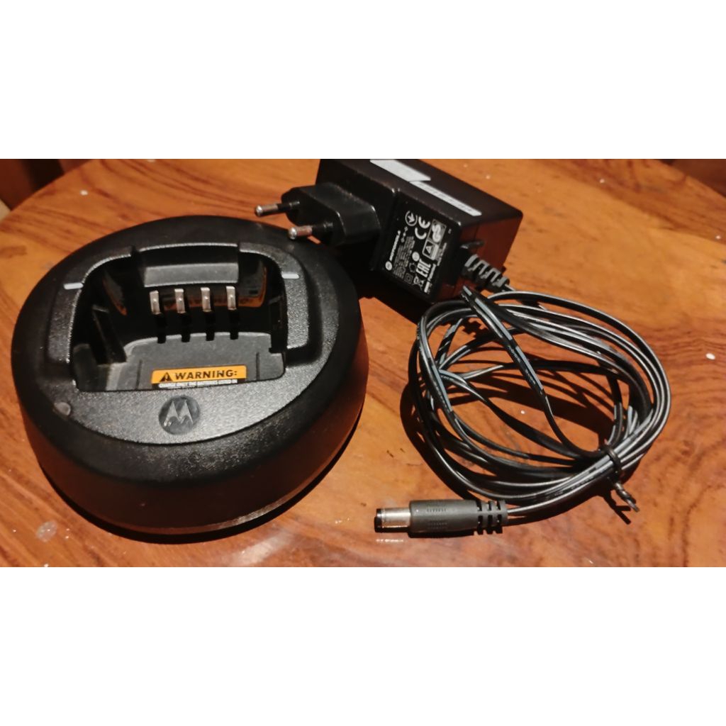 Charger Motorola CP 1660 CP1660 CP1300 CP 1300 Original