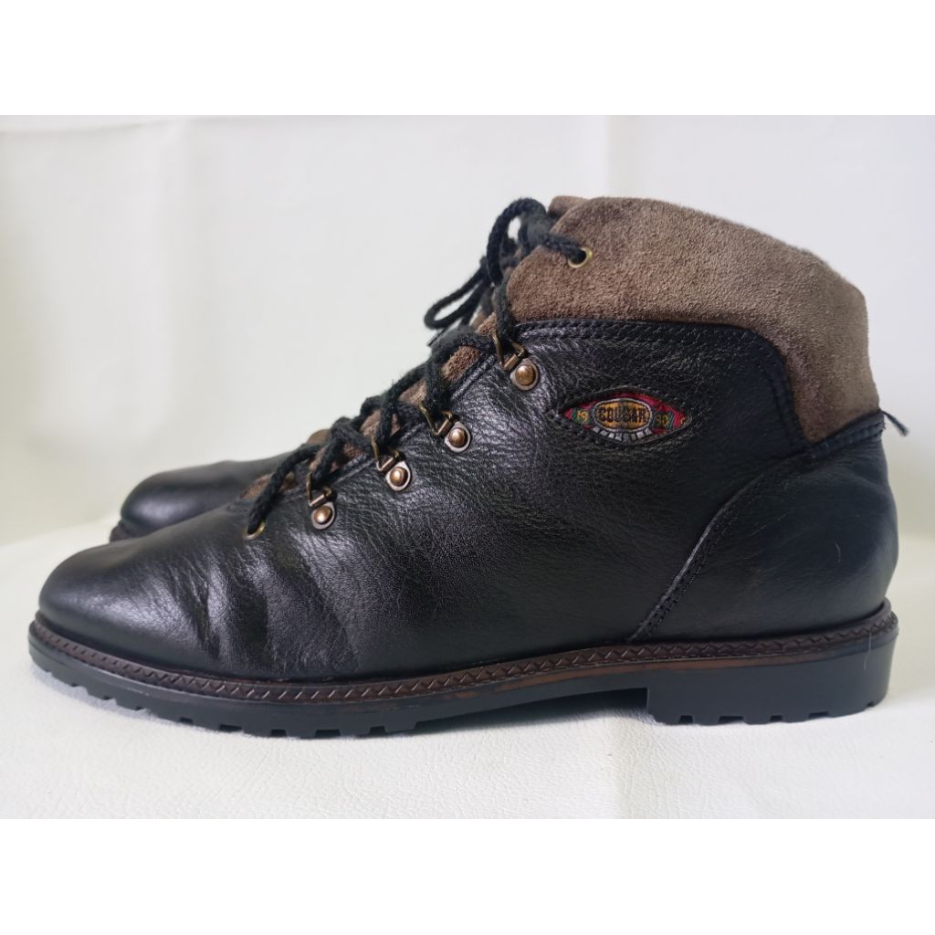 Sepatu Boot COUGAR 39