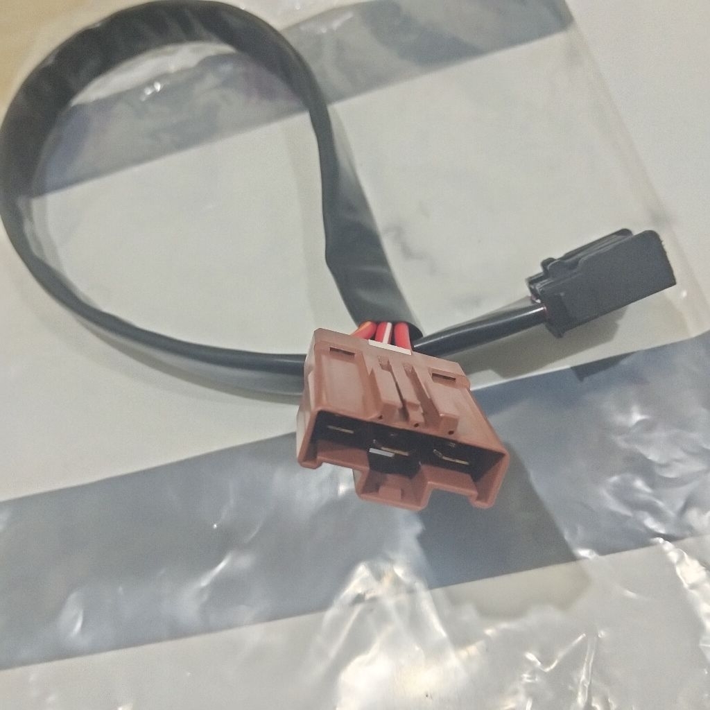 kabel soket ECU motor Honda PCX