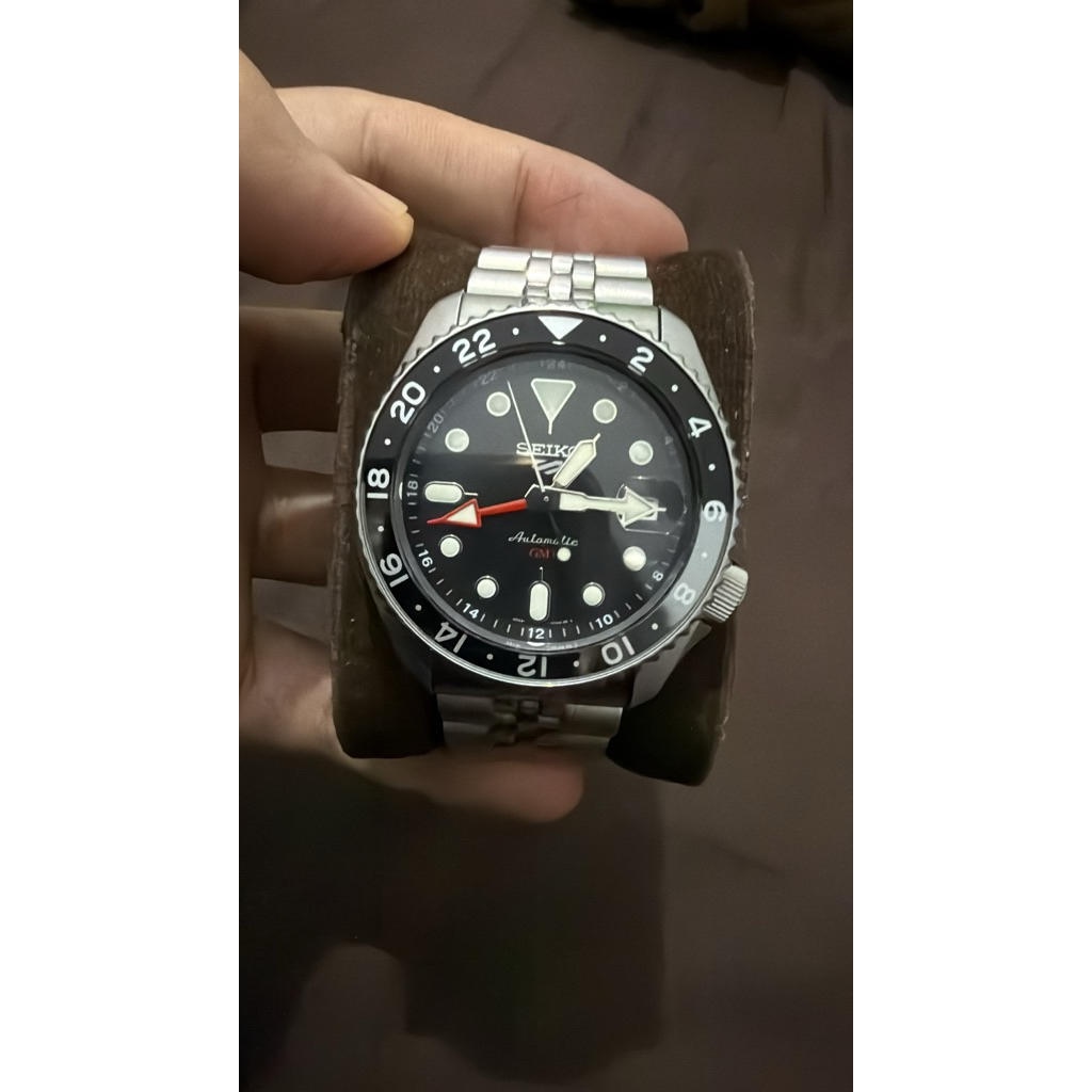 seiko 5 gmt