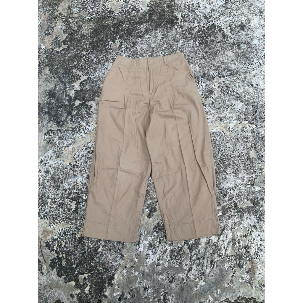 Niko And Baggy Pants