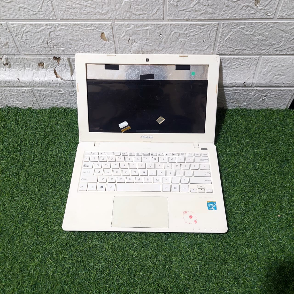 CASING NOTEBOOK ASUS X200 X200CA PUTIH