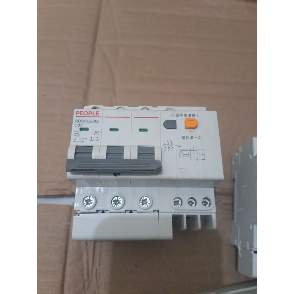 ELCB RCCB  C32A BEKAS