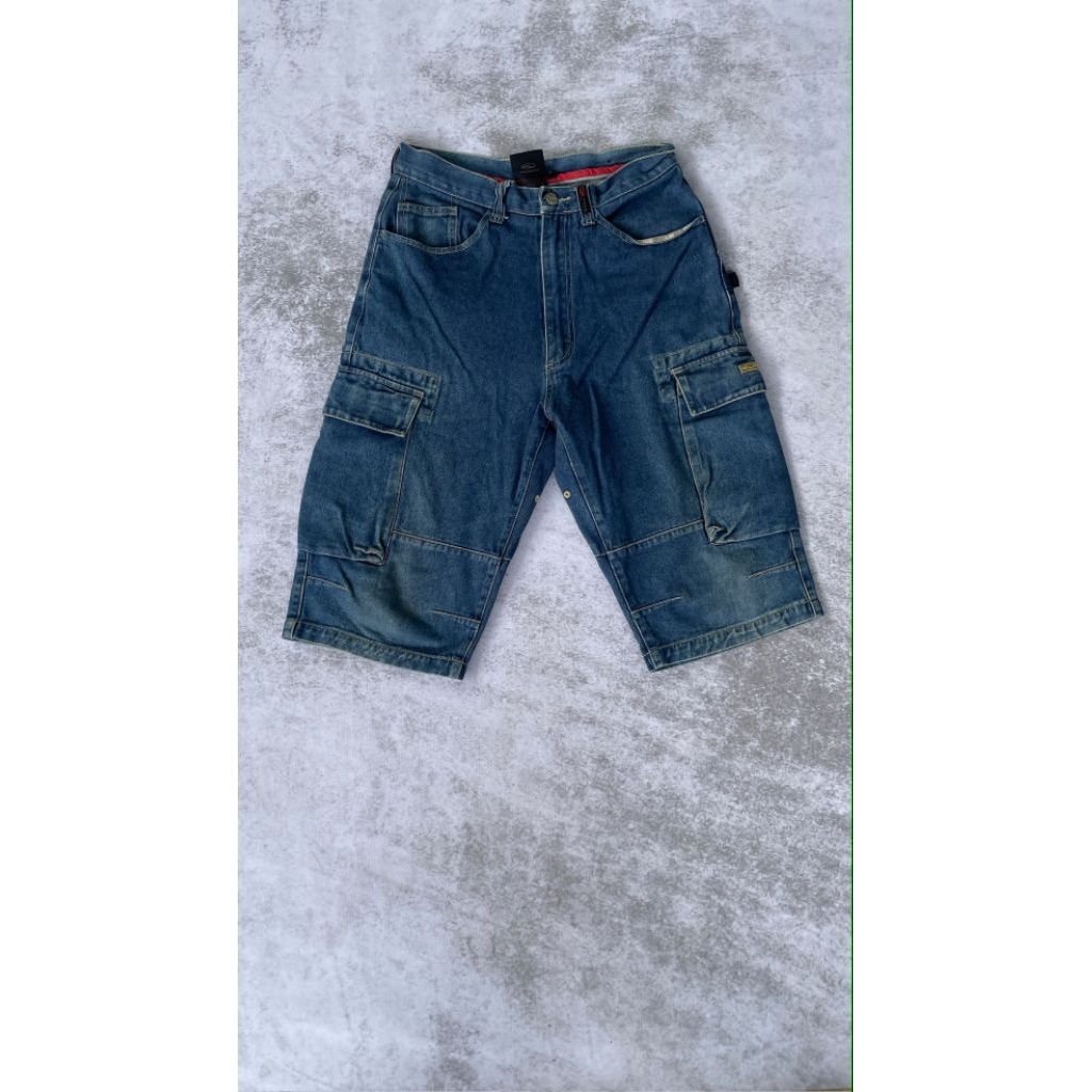 vintage cargo vans jortpants