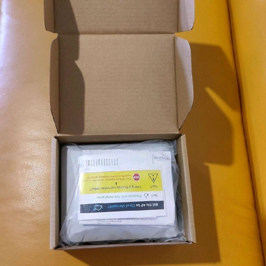 Ruckus T300 Wireless Hotspot Router Access Point