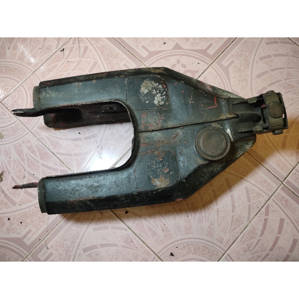 TANGKI YAMAHA V75 ORIGINAL BEKAS