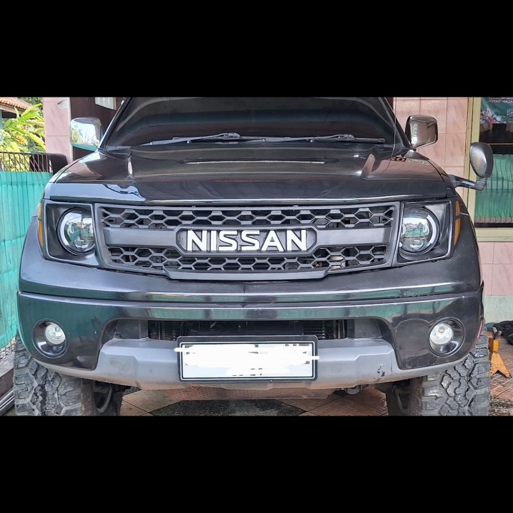 grill navara d40