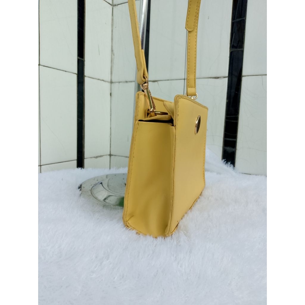 slingbag ala Fendi tas Preloved