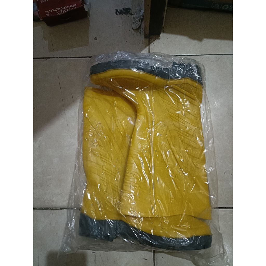 HUNTER Sepatu Boot Safety Ukuran 41 Warna Kuning. BACA DESKRIPSI‼️