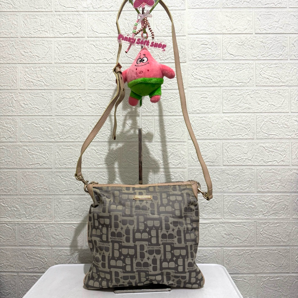 tas sling bag benetton. tas selempang kanvas kulit asli. tas prelop. coklat bermotif