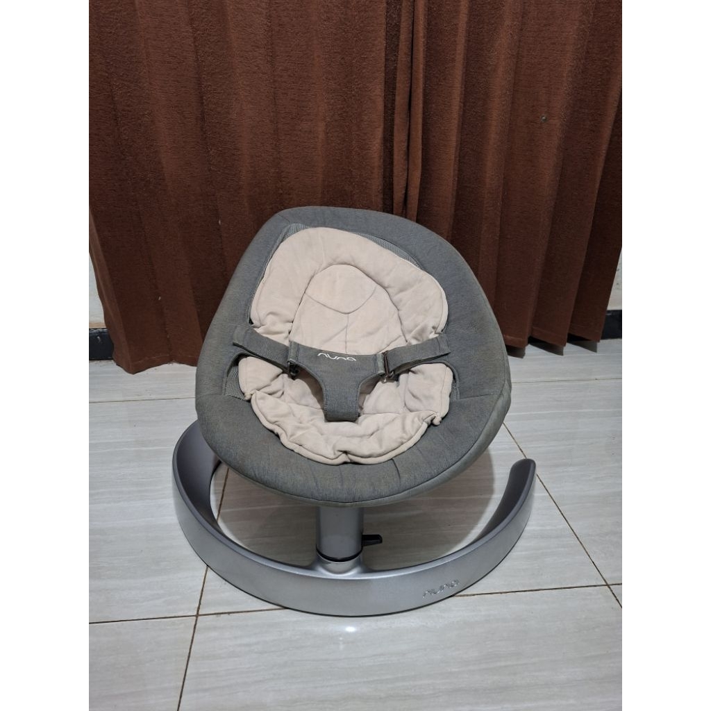 Bouncer Nuna Leaf Curv