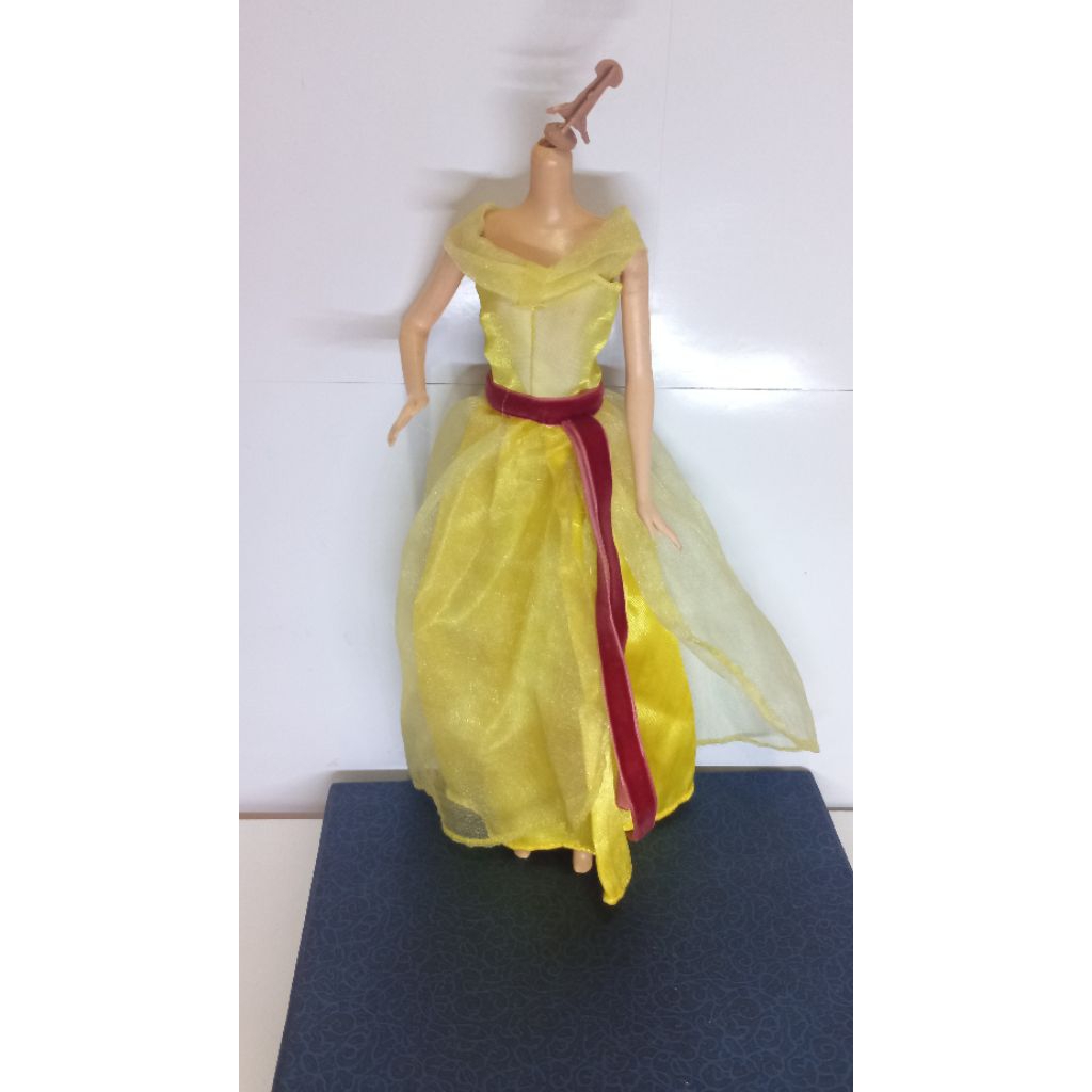 outfit gaun disney princess belle