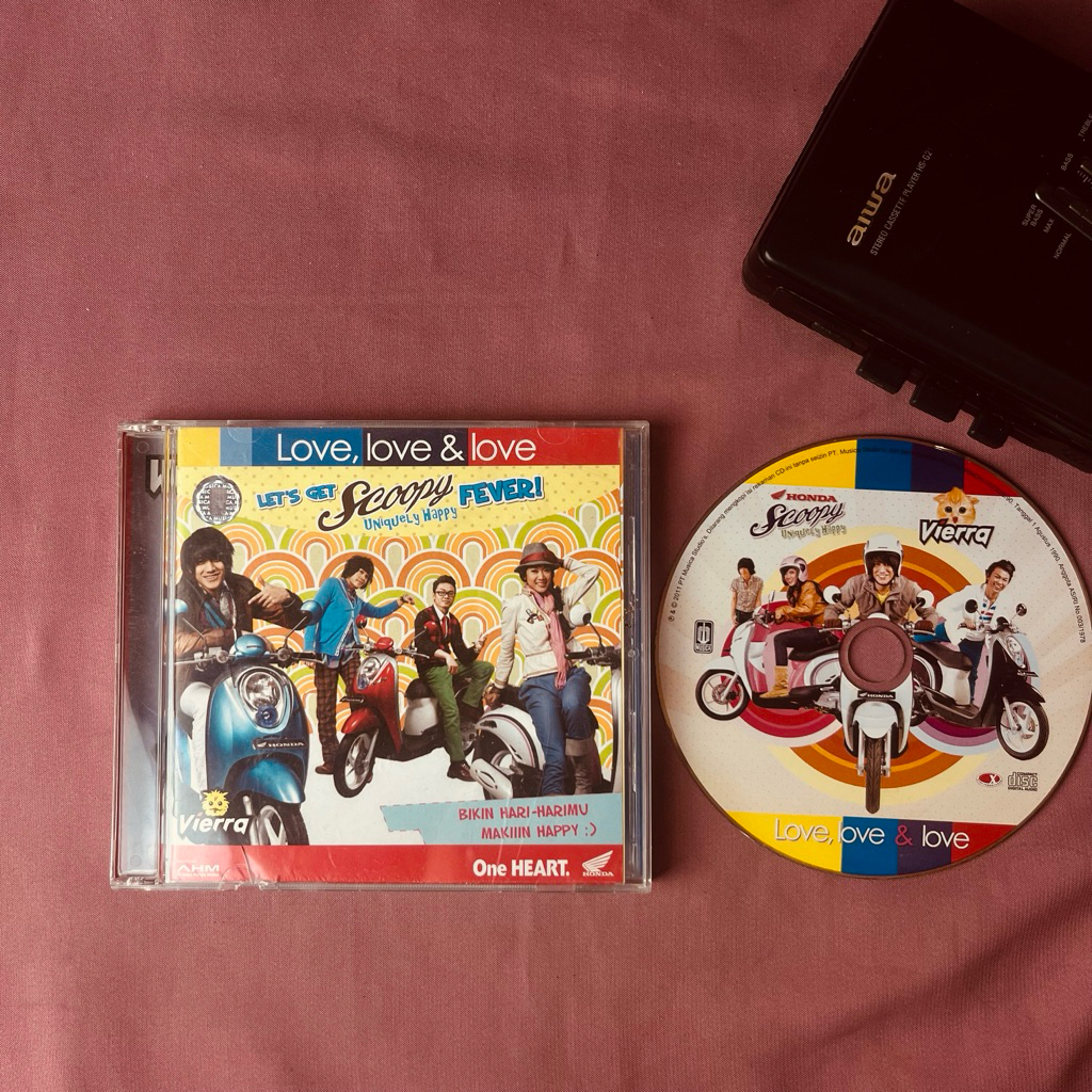 CD Vierra Love Love & Love Original Album Musik Indonesia / Compact Disc CD Original Koleksi