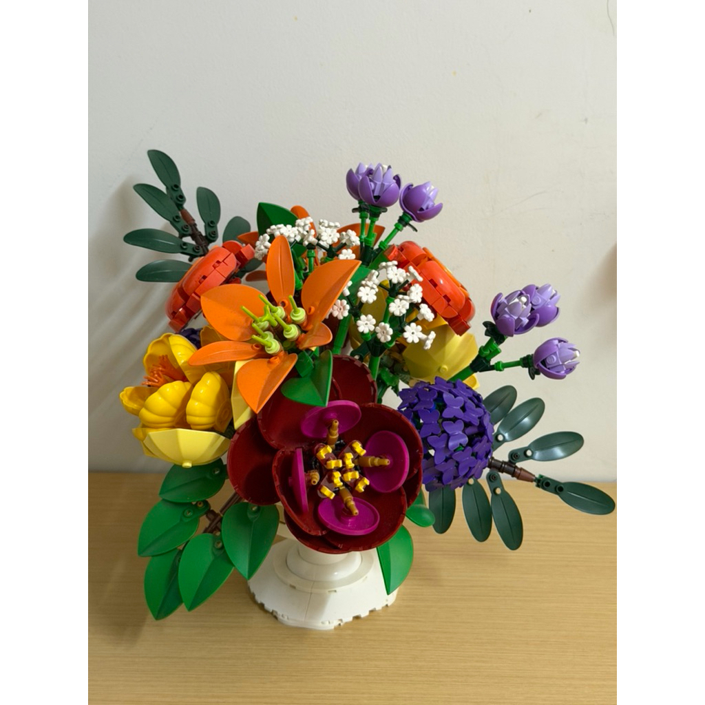 LEGO_BOTANICAL_FLOWER_ARRANGEMENT
