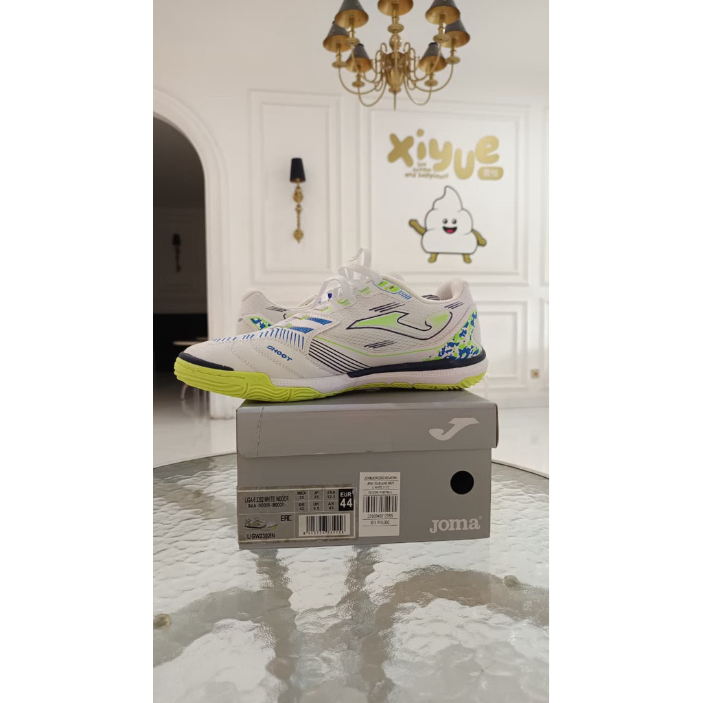 sepatu futsal joma