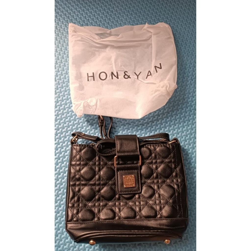 Tas HONYAN Nora Sling Bag and Handbag Black Quilted Korea PRELOVED LIKE NEW